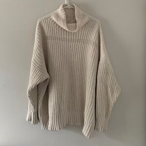Nwot soft chunky knit sweater